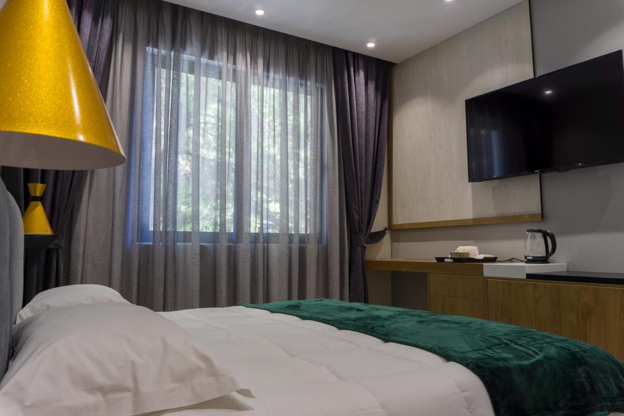 Hotel Morfeus Durres Exterior photo